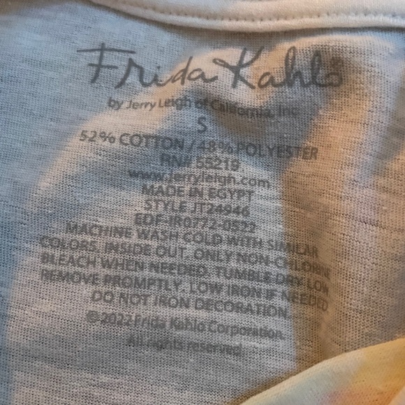 Frida Kahlo Graphic T-Shirt - Picture 3 of 3